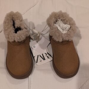 Zara Kids Tan Fur-Lined Booties